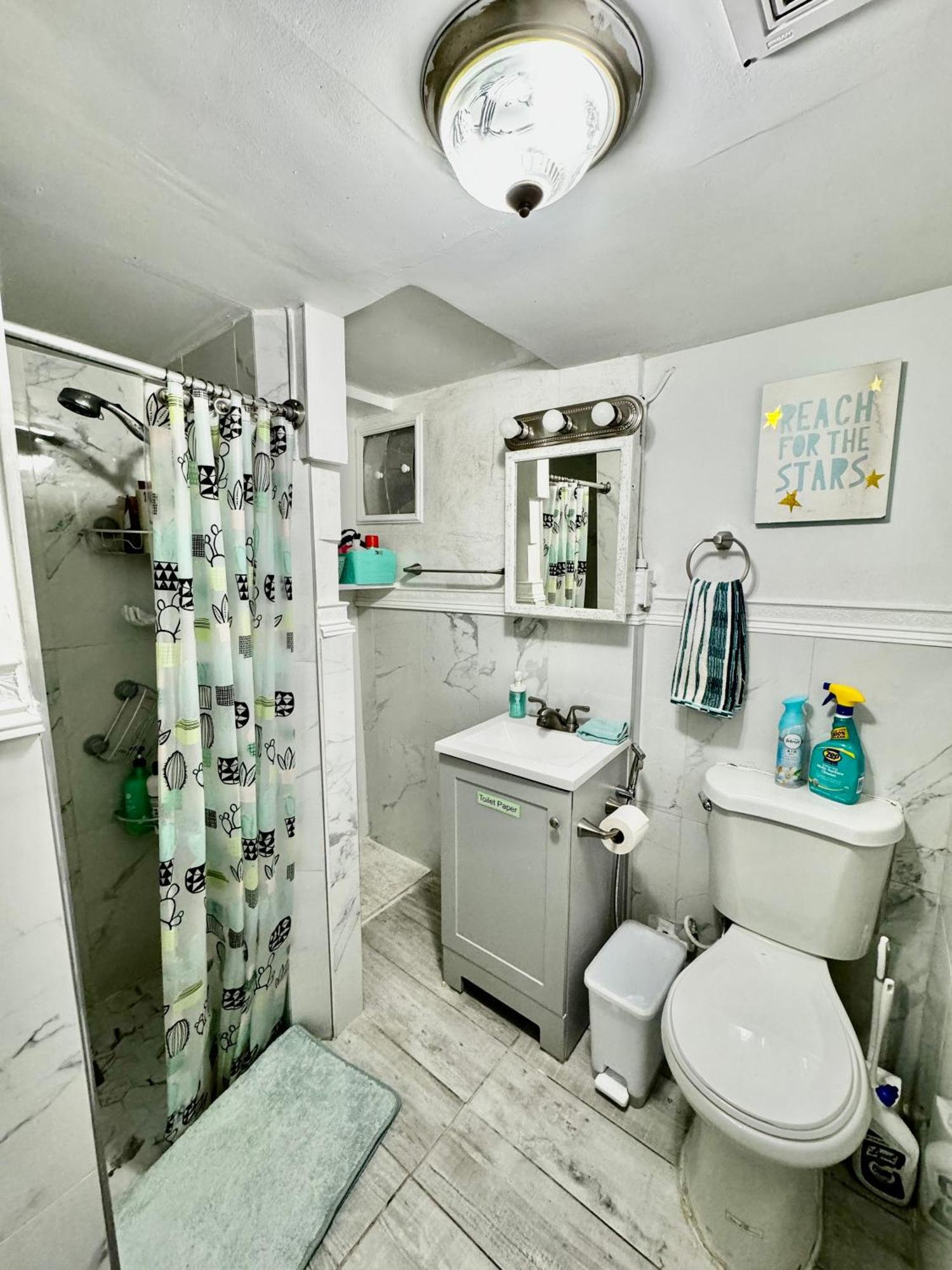 Private Room With Two Twin Beds Air Conditioning And Shared Bathrooms Located Near Seatac Airport And Downtown Seattle Ngoại thất bức ảnh